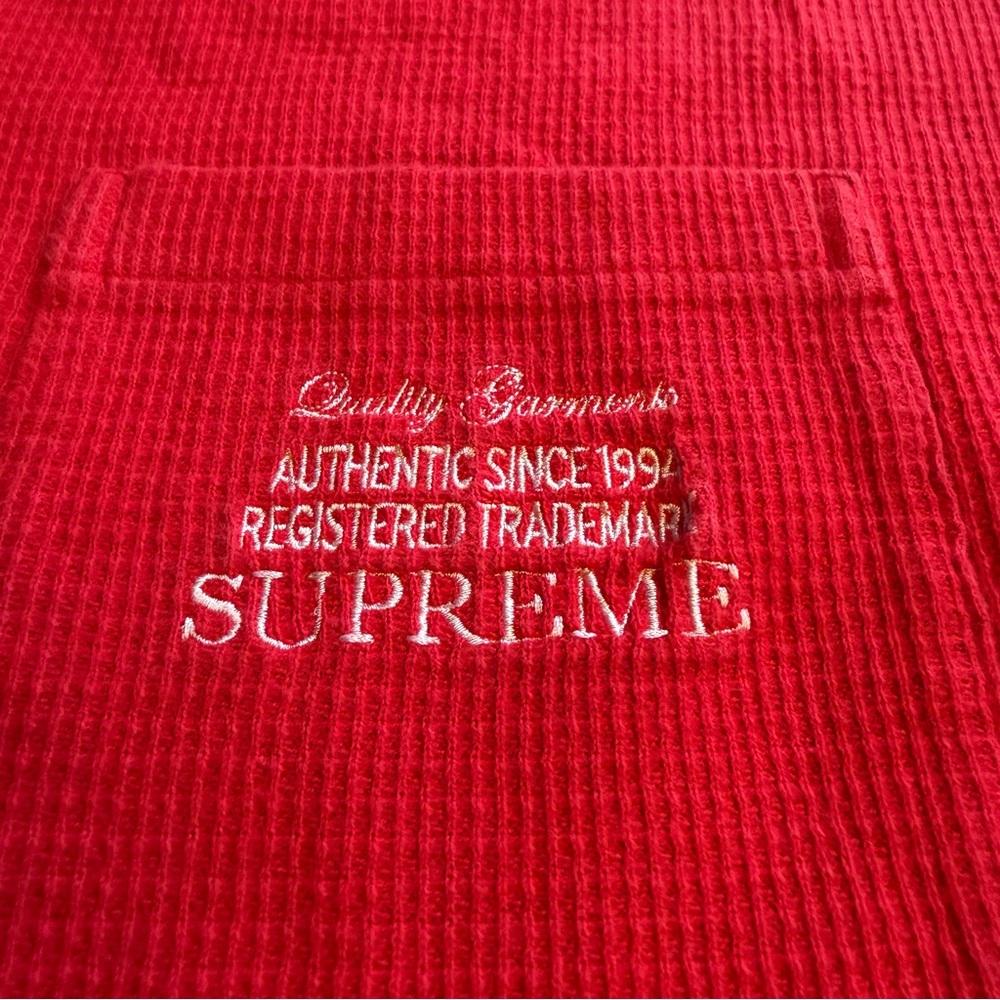 SUPREME RED KNIT TSHIRT! ✨ - Picture 3 of 4